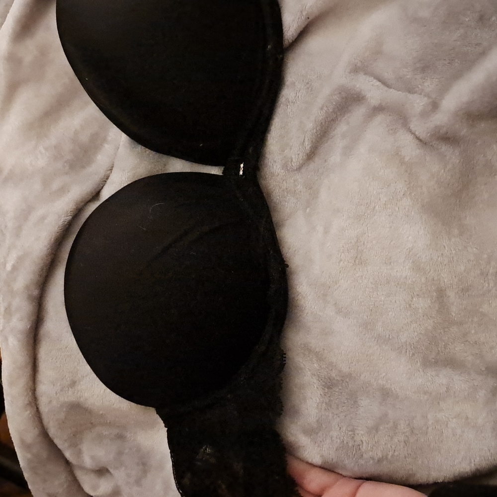 Victoria's secret size 32DD,black